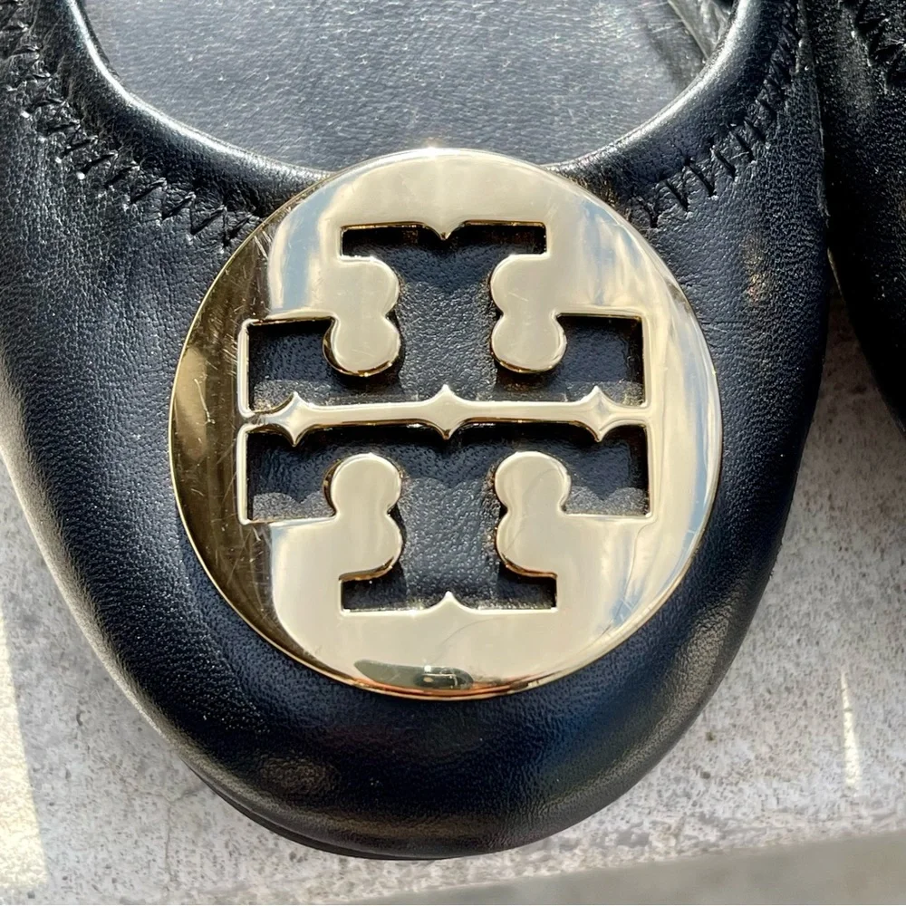 Tory Burch Women's Size 7.5 Reva Black Leather Gold Logo Classic Flats Shoes - Picture 4 of 9